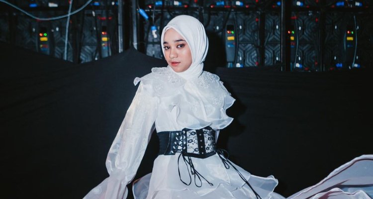Nabila Taqiyyah menyanyikan lagu Merasa Indah duet dengan Tiara Andini, berikut liriknya. Instagram.com/@nabilataqiyyah