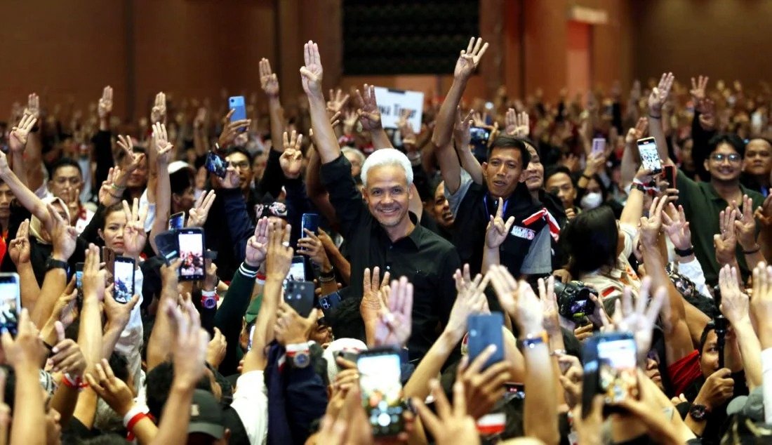 Calon Presiden RI Ganjar Pranowo menghadiri Rakornas Relawan Ganjar-Mahfud se-Pulau Jawa di Jiexpo, Kemayoran, Jakarta Pusat, Senin, 27 November 2023.