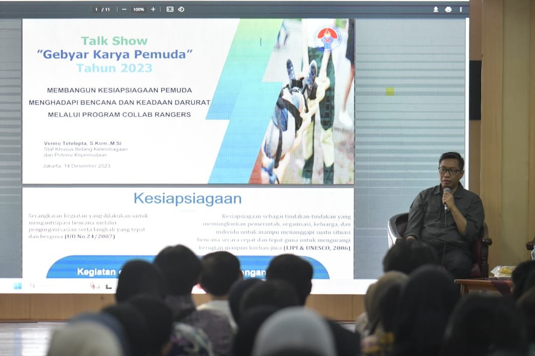 Kementerian Pemuda dan Olahraga Republik Indonesia (Kemenpora RI) turut berkontribusi dalam menciptakan ketangguhan menghadapi bencana melalui bidang kepemudaan. Dalam hal ini Kemenpora melakukan kolaborasi lintas sektor, sebagaimana terungkap pada Talkshow Kepeloporan dan Kesukarelawanan bertajuk “Anak Muda Siaga Hadapi Bencana” di Auditorium Wisma Kemenpora, Kamis (14/12) pagi. (foto:bagus/kemenpora.go.id)