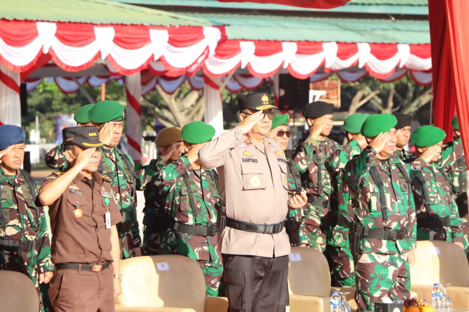 Kapolda Aceh Irjen Achmad Kartiko, usai menghadiri upacara peringatan Hari Juang Infanteri ke-75 di Lapangan Blang Padang, Kota Banda Aceh, Selasa, 19 Desember 2023. Foto : Humas Polda Aceh