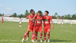 Pemain PSAB selebrasi usai mencetak gol kedua dalam laga yang berhadapan dengan PS Peureulak Raya pada leg kedua babak semi final Liga 3 Aceh, hasil akhir 2-1 untuk PSAB, di Stadion Kota Langsa, Senin (29/1/2034) sore.