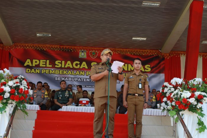 Penjabat Bupati Aceh Besar Muhammad Iswanto, S.STP MM bertindak selaku Inspektur Apel Siaga Satlinmas dalam rangka pelaksanaan Pemilu Serentak dan dilanjutkan dengan Pembekalan Pemilu tahun 2024 di Lapangan Bungong Jeumpa, Kota Jantho, Aceh Besar.