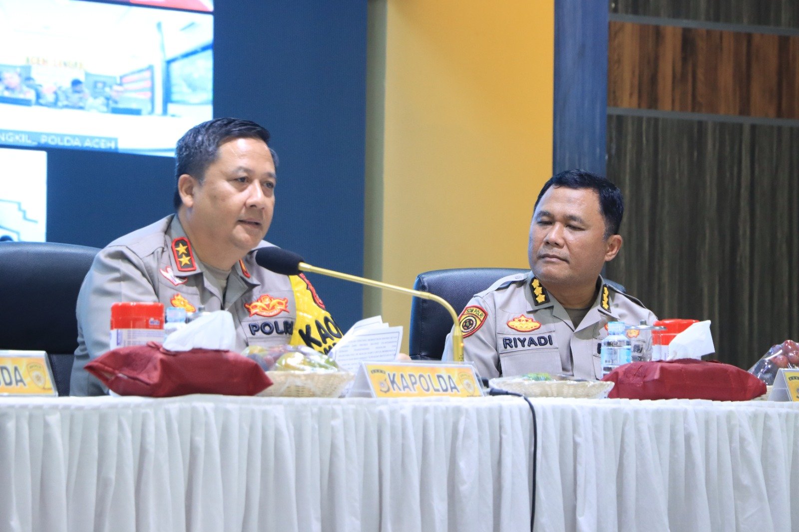 Kapolda Aceh Irjen Achmad Kartiko, didampingi Karo SDM Kombes Riyadi Nugroho memastikan bahwa rekrutmen anggota Polri akan dilaksanakan secara transparan.