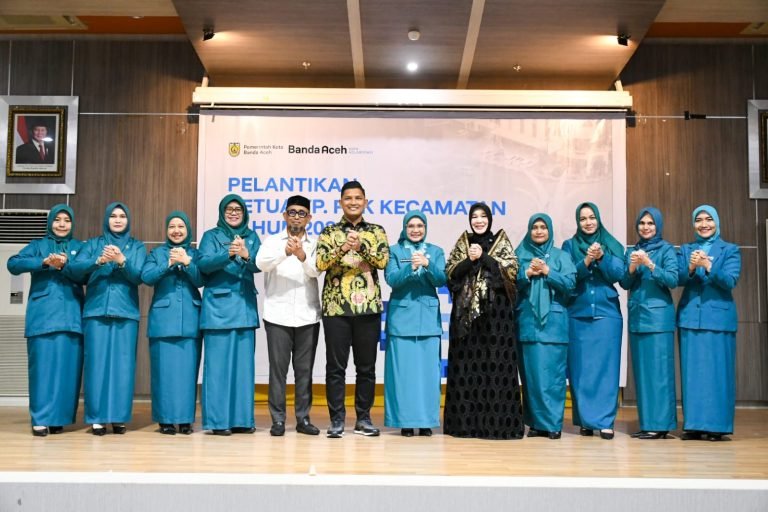 Pelantikan 7 Ketua TP-PKK Kecamatan, Illiza: Jadikan PKK Mitra Strategis Pemerintah