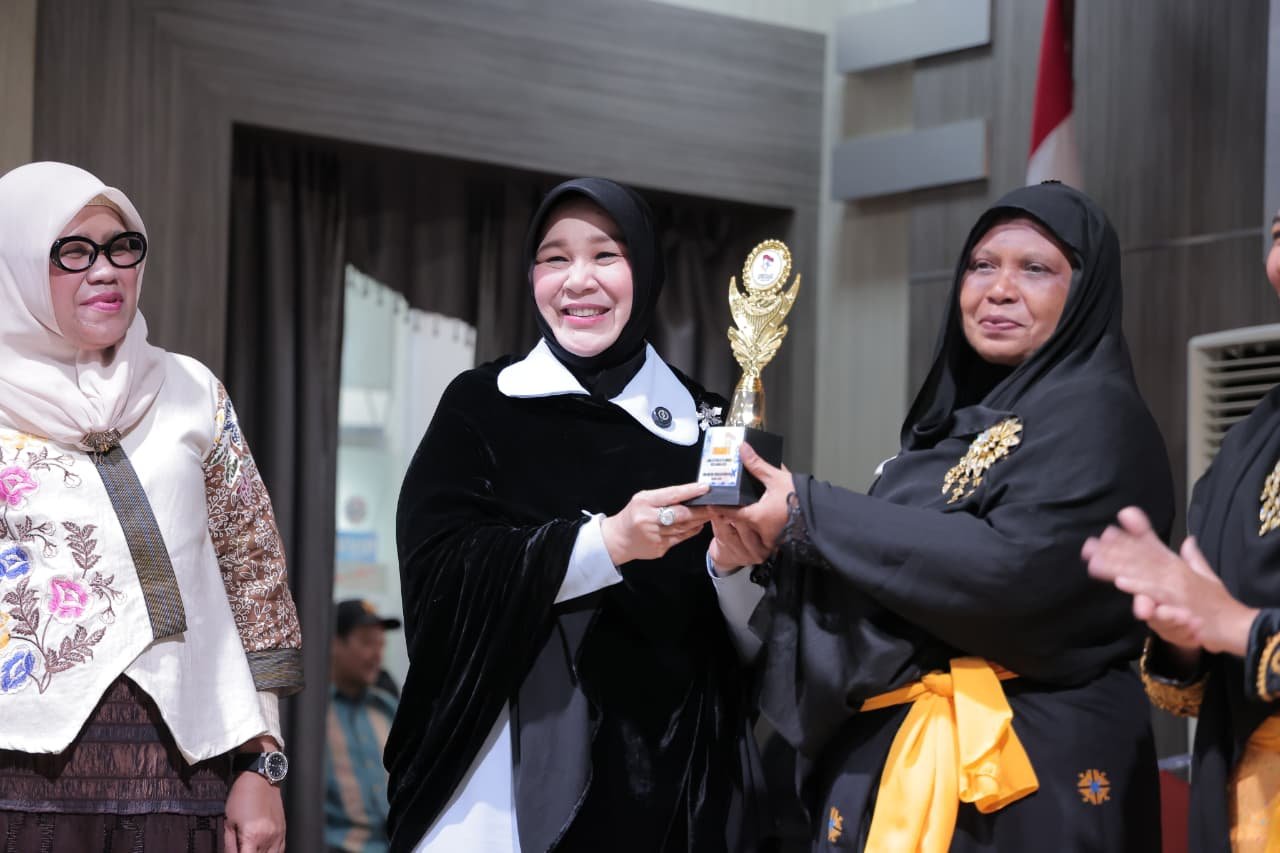 Tutup Pentas Seni GTK PAUD XII, Illiza Dorong Penguatan Kreativitas dan Perlindungan Anak