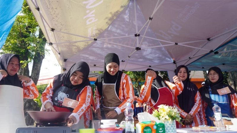 DWP Diskominfotik Meriahkan Lomba Kreasi Nasi Goreng Kampung di CFD Banda Aceh
