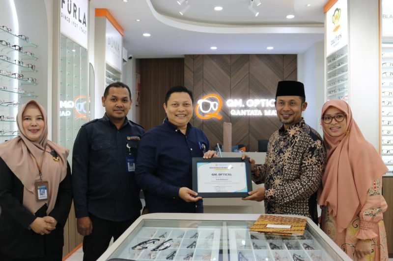 Disdukcapil dan QM Optical Tandatangani Kerjasama, Tunjukkan KIA Warga Dapat Harga Istimewa