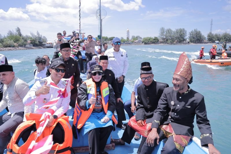 Illiza Buka Festival Kenduri Laot dan Kenduri Anak Nelayan di Ulee Lheue